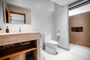 Salle de bain et toilette du Cottage Blue Cyan de la résidence Blue Cyan Cottage sur l’île de Koh Samui en Thaïlande du Sud.