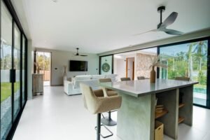 Cuisine de la villa MAIA chez Blue Cyan Cottage (location vacances), située a Maenam sur l’île de Koh Samui en Thaïlande du sud.